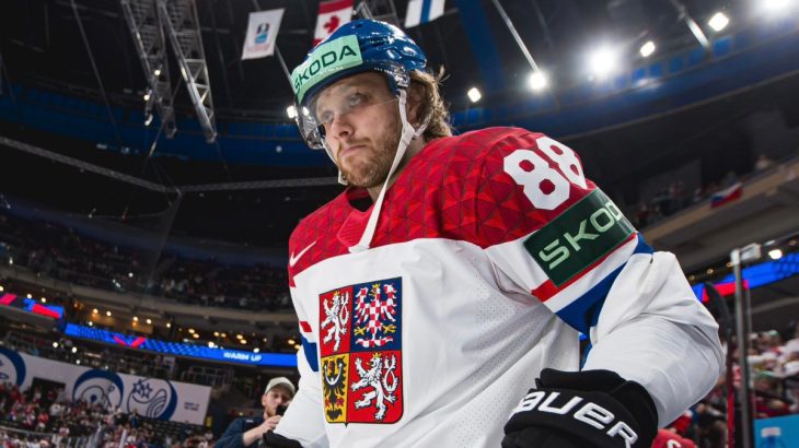 Pastrňák uznale mluví o formě Ovečkina. Ruský sniper ale dál otevřeně podporuje Putina